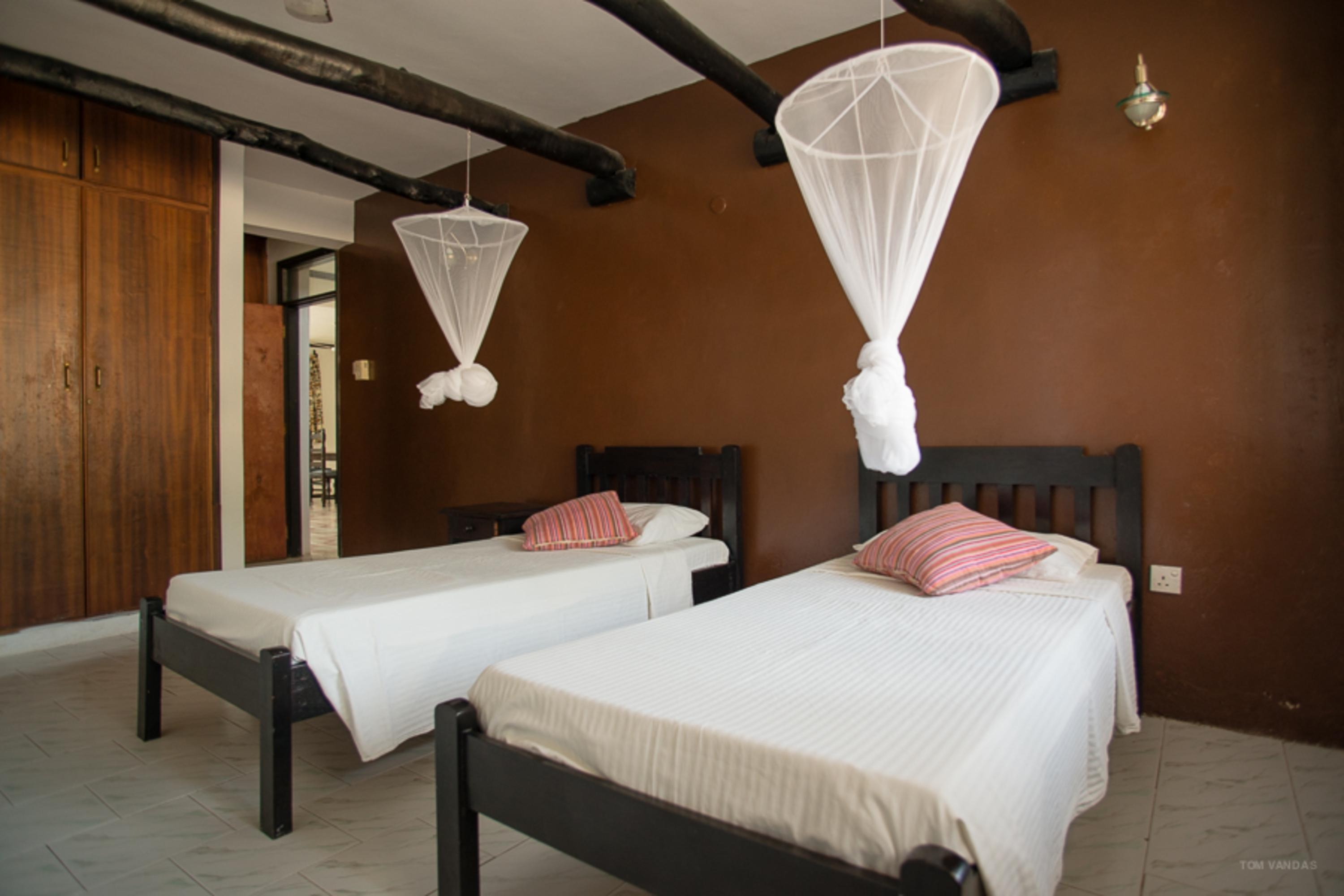 Bahari Dhow Beach Villas Diani Beach Exterior photo