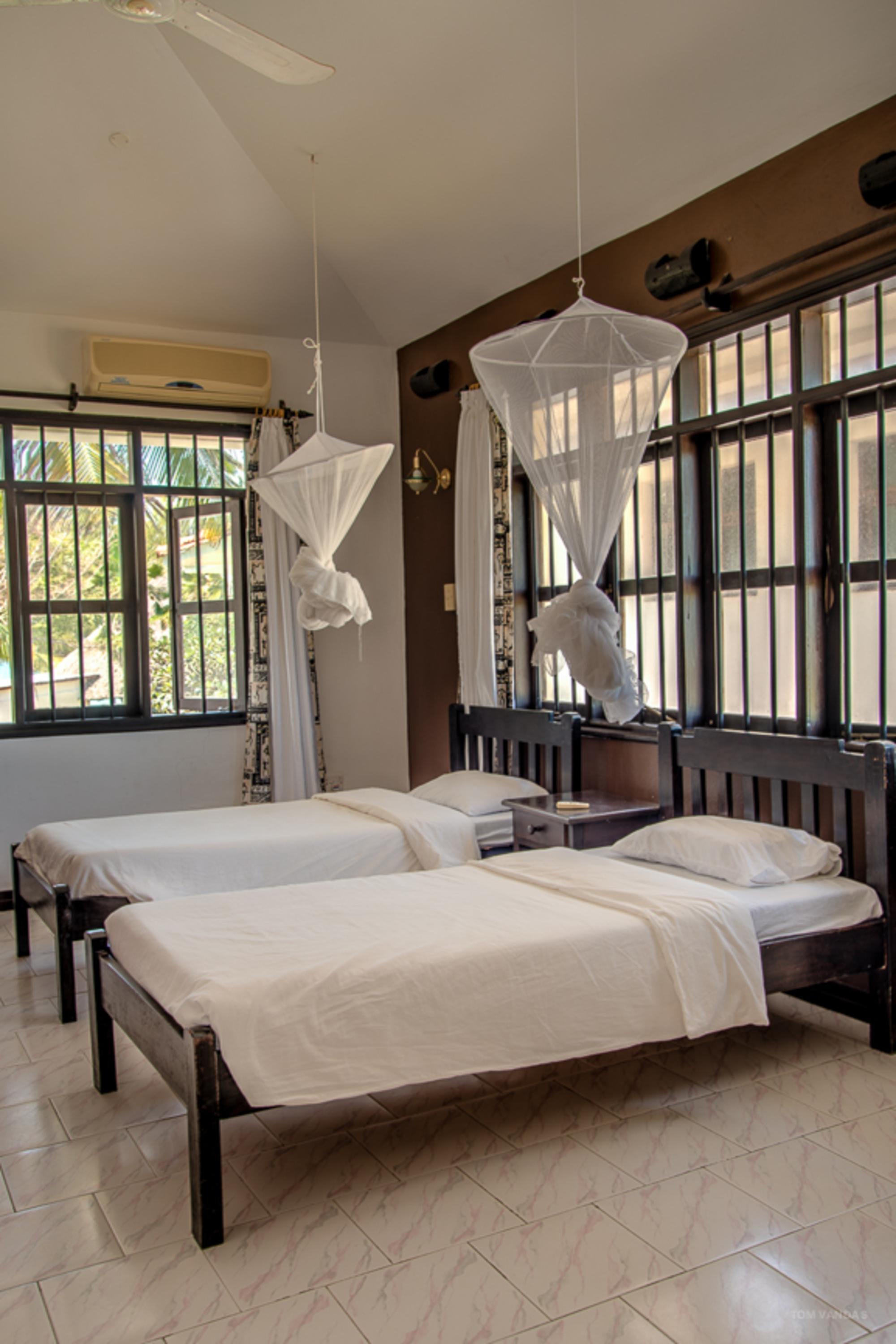 Bahari Dhow Beach Villas Diani Beach Exterior photo